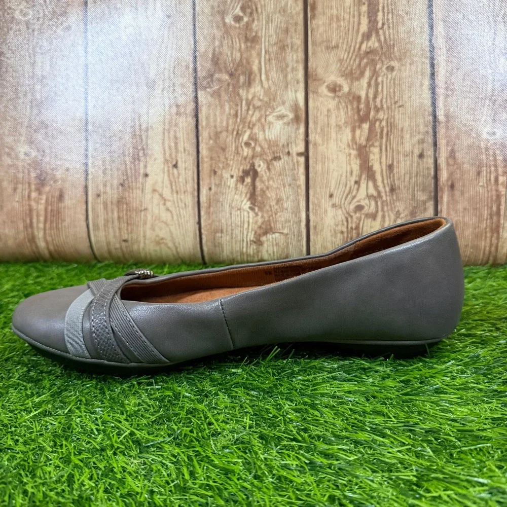 Eurosoft by Sofft Ballet Flats Womens Size 9 Medium Grey Crisscross Strap Detail